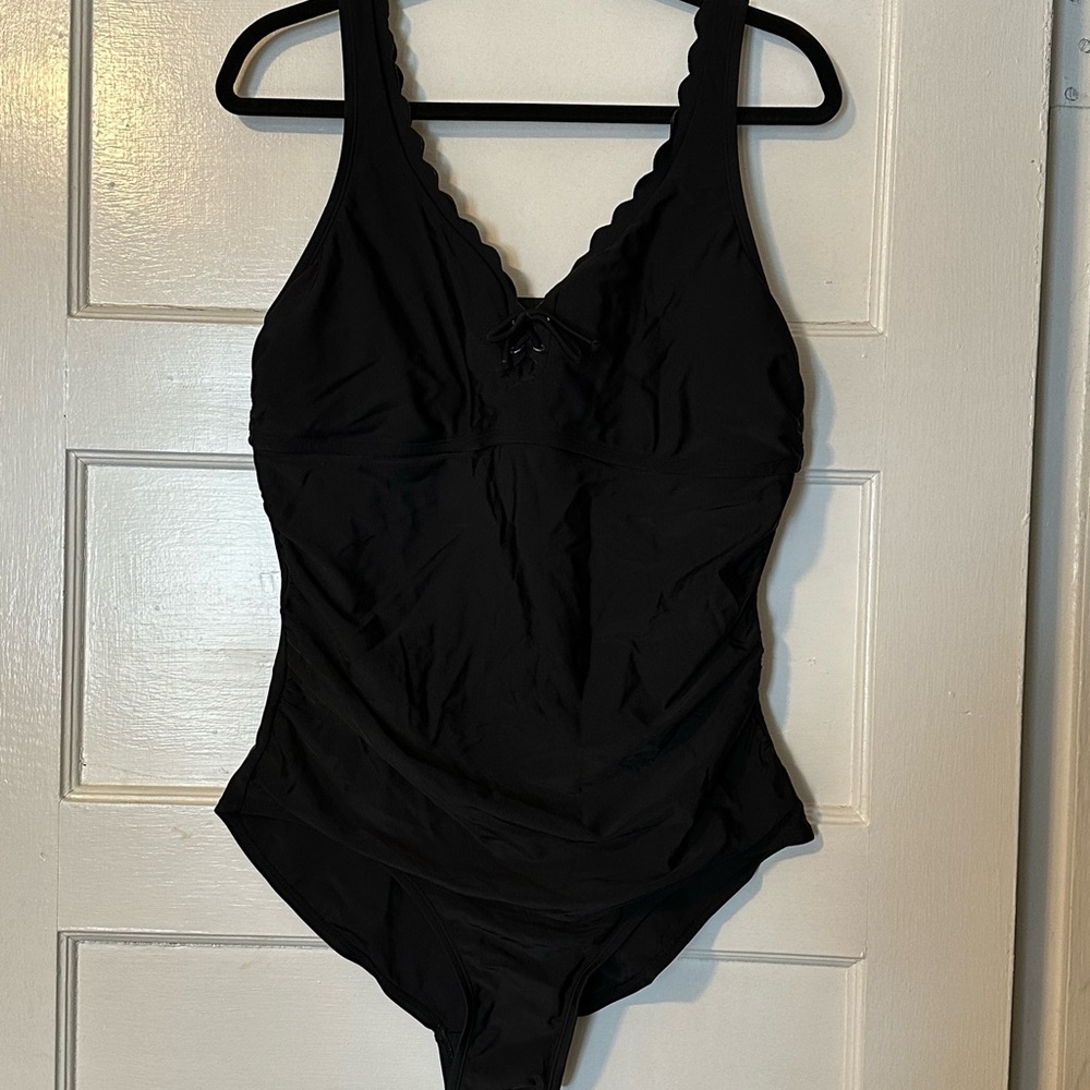 Scallop Edge One Piece Black Swimsuit Size XL